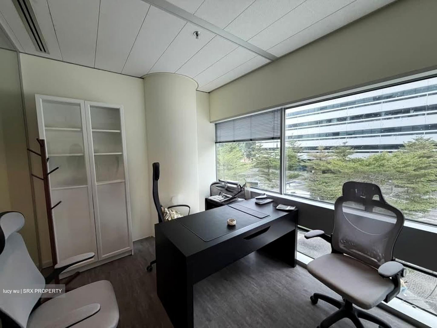 Gateway East (D7), Office #556982211